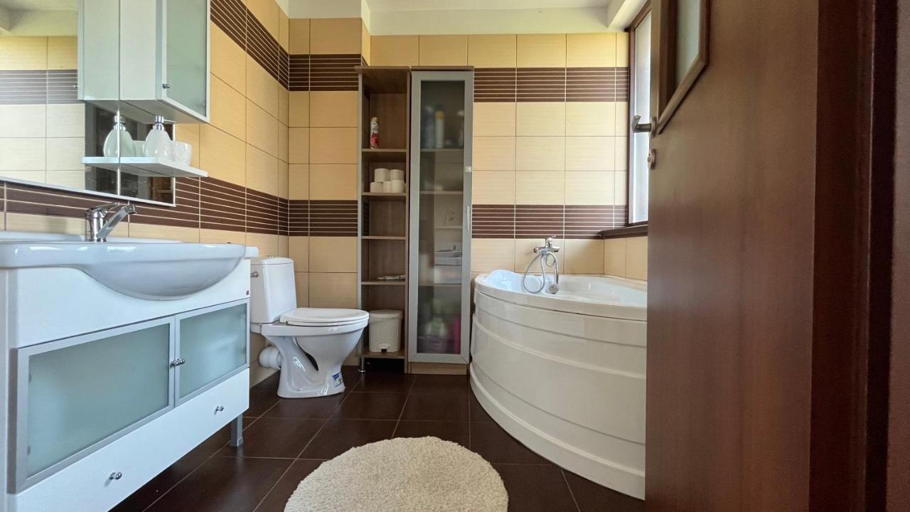 Plopilor Sdtudio Apartment คลูจ-นาโปกา ภายนอก รูปภาพ
